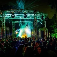 La Clairière, Париж