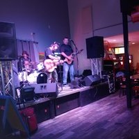 Mr Eds Bar & Grille, Порт Клинтон, Огайо