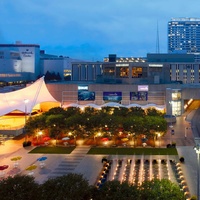 Crown Center Square, Канзас-Сити, Миссури