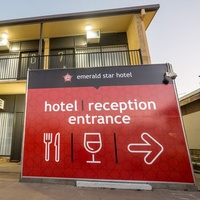 Emerald Star Hotel, Эмералд