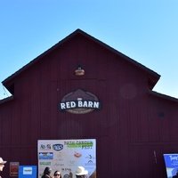Red Barn & Grizzly, Лос Осос, Калифорния