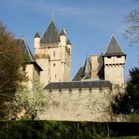 Château, Шазе-Сюр-Эн