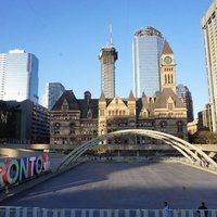 Nathan Phillips Square, Торонто