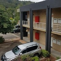 York On Lilydale, Маунт Ивлин