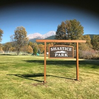 Shastice Park, Маунт Шаста, Калифорния