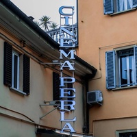 Perla, Болонья