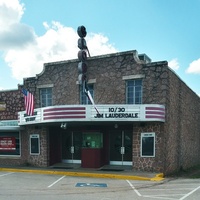 The Globe Theatre, Бертрам, Техас