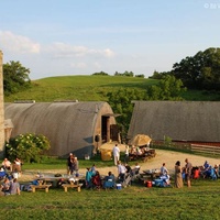Рок концерты в Codfish Hollow Barnstormers, Маквокета, Айова Codfish Hollow Barnstormers, Маквокета, Айова