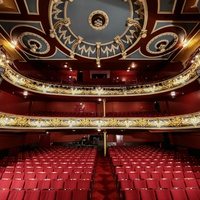 Lyceum Theatre, Кру