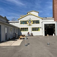 Tuck-N-Red's Spirits & Wine, Дейтон, Огайо