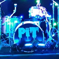 The Pit, Ньюпорт