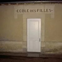 l'école des filles, Л'Иль-Бузон