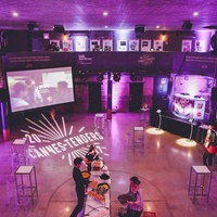 Longboat Hall, Торонто