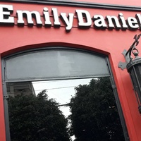 Emily Daniels, Буэнос-Айрес