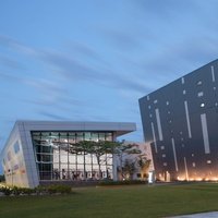 South Miami-Dade Cultural Arts Center - Backyard Concert Lawn, Катлер-Бей, Флорида