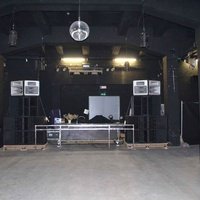 C12, Брюссель