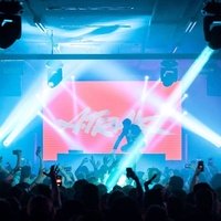 45 East, Портленд, Орегон