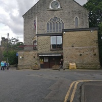 Uppermill Civic Hall, Олдем