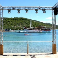 The Argonaughty, Тисно