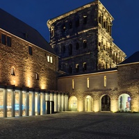 Brunnenhof, Трир