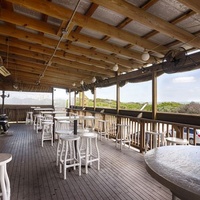 Lou's Blues, Индиалантик, Флорида