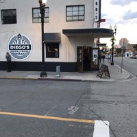 Diego’s Rock-N-Roll Bar & Eats, Санта-Ана, Калифорния