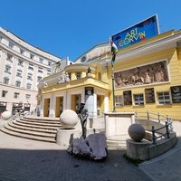 Corvin Mozi, Будапешт