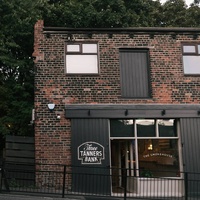 Three Tanners Bank, Шилдс