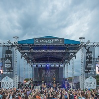 Q Casino Back Waters Stage, Дабек, Айова