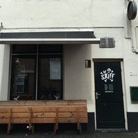 The Skiff, Хилверсум