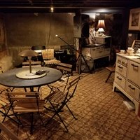 Gilchrist Whatnot, Мэрисвилл, Калифорния