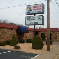 Mojo's BoneYard Sports Bar & Grille, Эвансвилл, Индиана