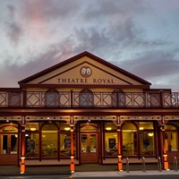 Theatre Royal, Нельсон