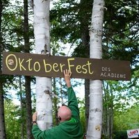 Chapiteau Oktoberfest des Acadiens, Бертранд