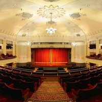 Bournemouth Pavilion Theatre, Борнмут