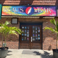 Beaus Bar, Хантингтон, Нью-Йорк
