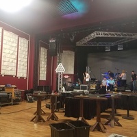 Meteor Guitar Gallery, Бентонвилл, Арканзас