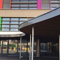 Salle René Magritte, Лессин