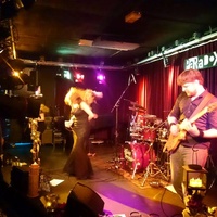 Paradox, Тилбург