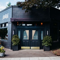 Decibel Sound & Drink, Милуоки, Орегон