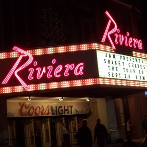 Rock concerts in The Riviera Theatre, Чикаго, Иллинойс