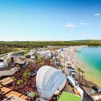 Zrce Beach Villa, Каска