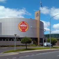 Canberra Southern Cross Club Woden, Канберра