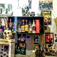 Caveira Velha Rockbar, Жандира