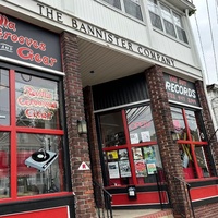 Revilla Grooves & Gear, Северный Брансуик Тауншип, Нью-Джерси