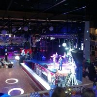 Гигант-холл Пароход, Псков