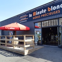 La Minute Blonde, Пуатье