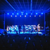 Cultural Center, Шабёй