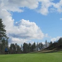 Rukajärven Hylätyllä Golfkentällä, Куусамо