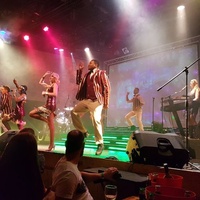 Barnyard Emperors Palace, Кемптон Парк